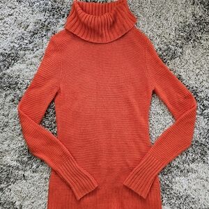 Women's Medium Banana Republic Orange Wool Turtleneck Sweater